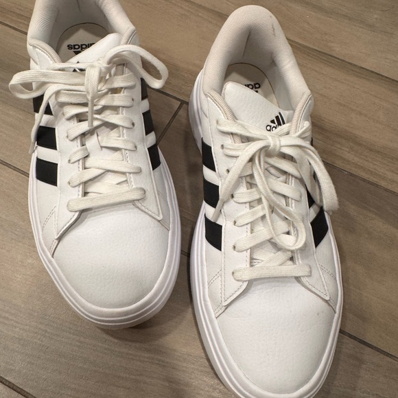 Women’s Adidas Classic White Sneakers with Black Stripes - Picture 6 of 7